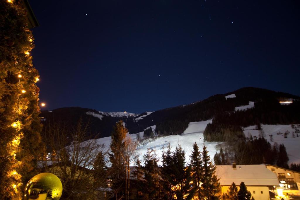 Das Landhaus Apartments Praegant Bad Kleinkirchheim Esterno foto